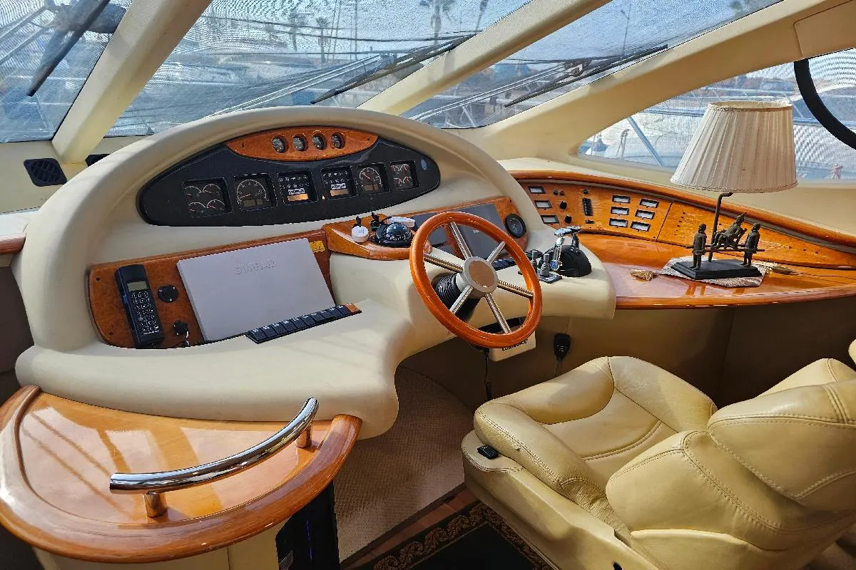 Azimut 55 2003 — foto 9