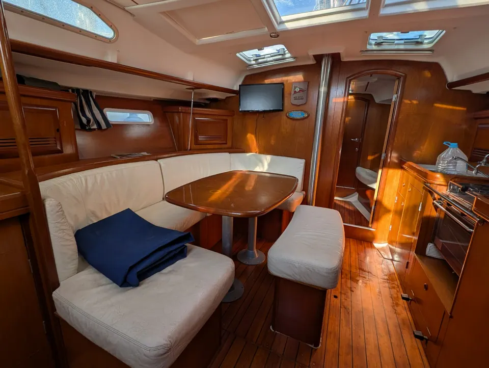 Beneteau Oceanis Clipper 393 — foto 5