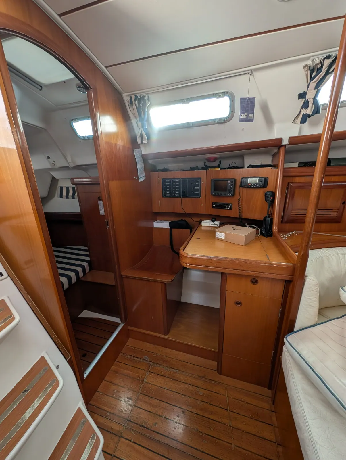 Beneteau Oceanis Clipper 393 — foto 7