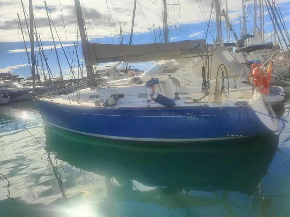 Beneteau First 36.7 — foto 2