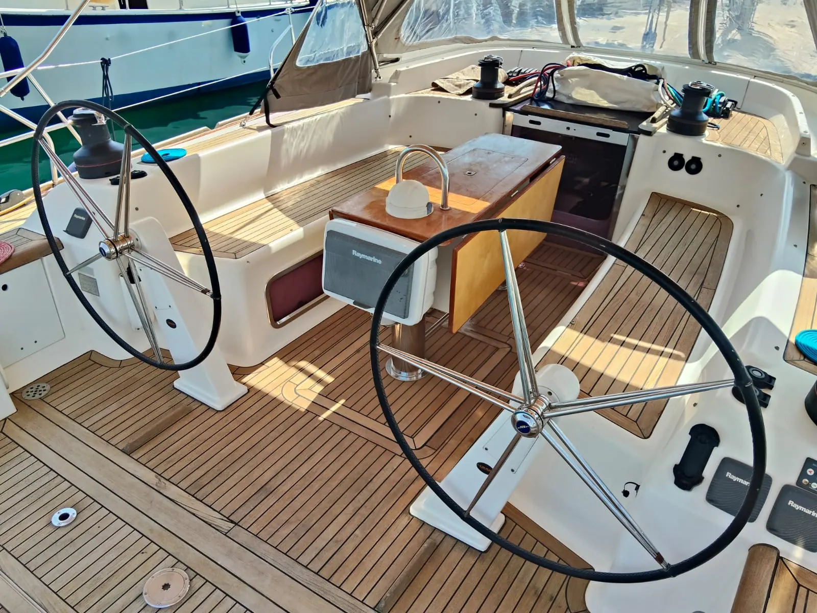 Dufour 525 — foto 6