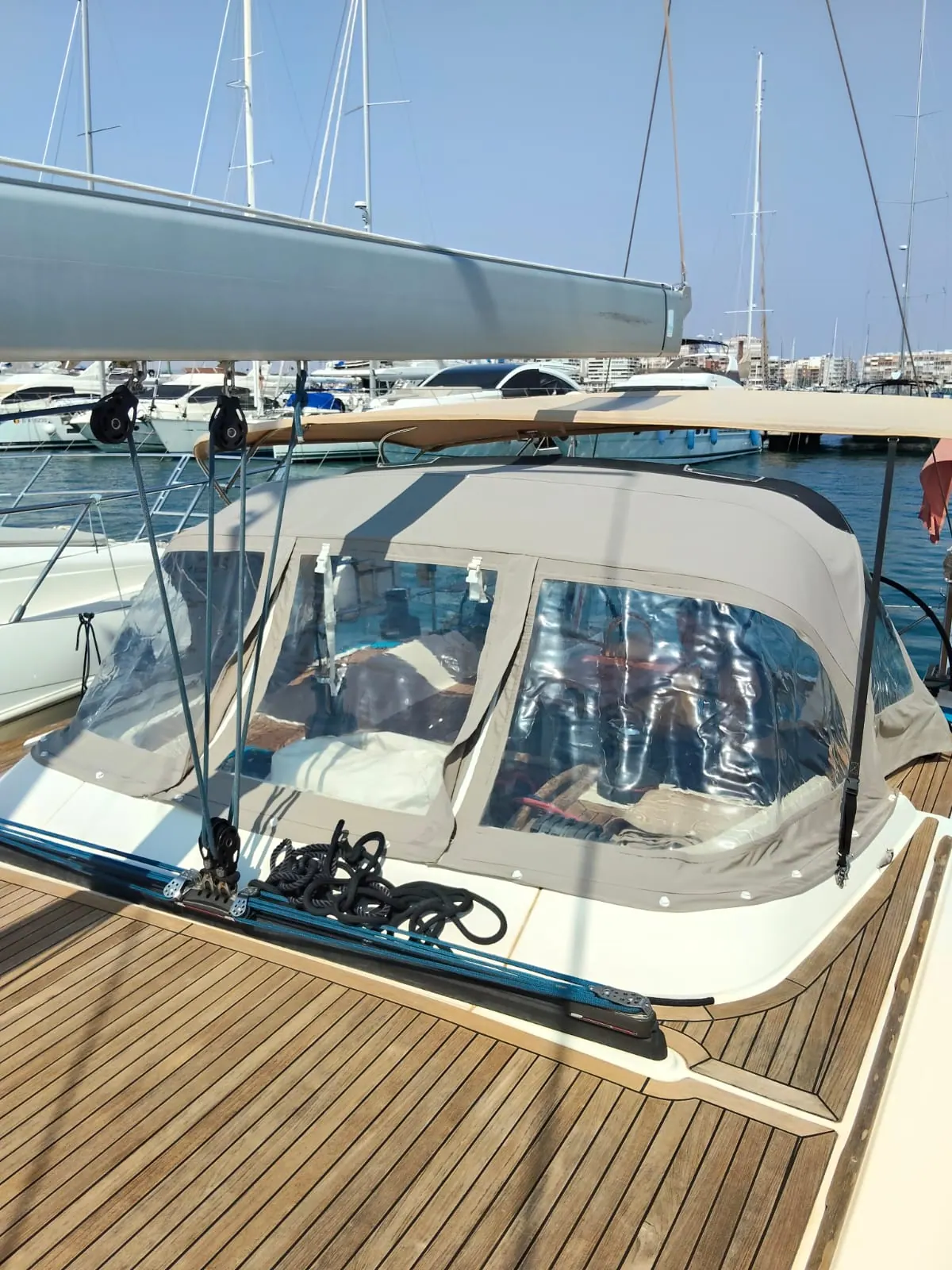 Dufour 525 — foto 7