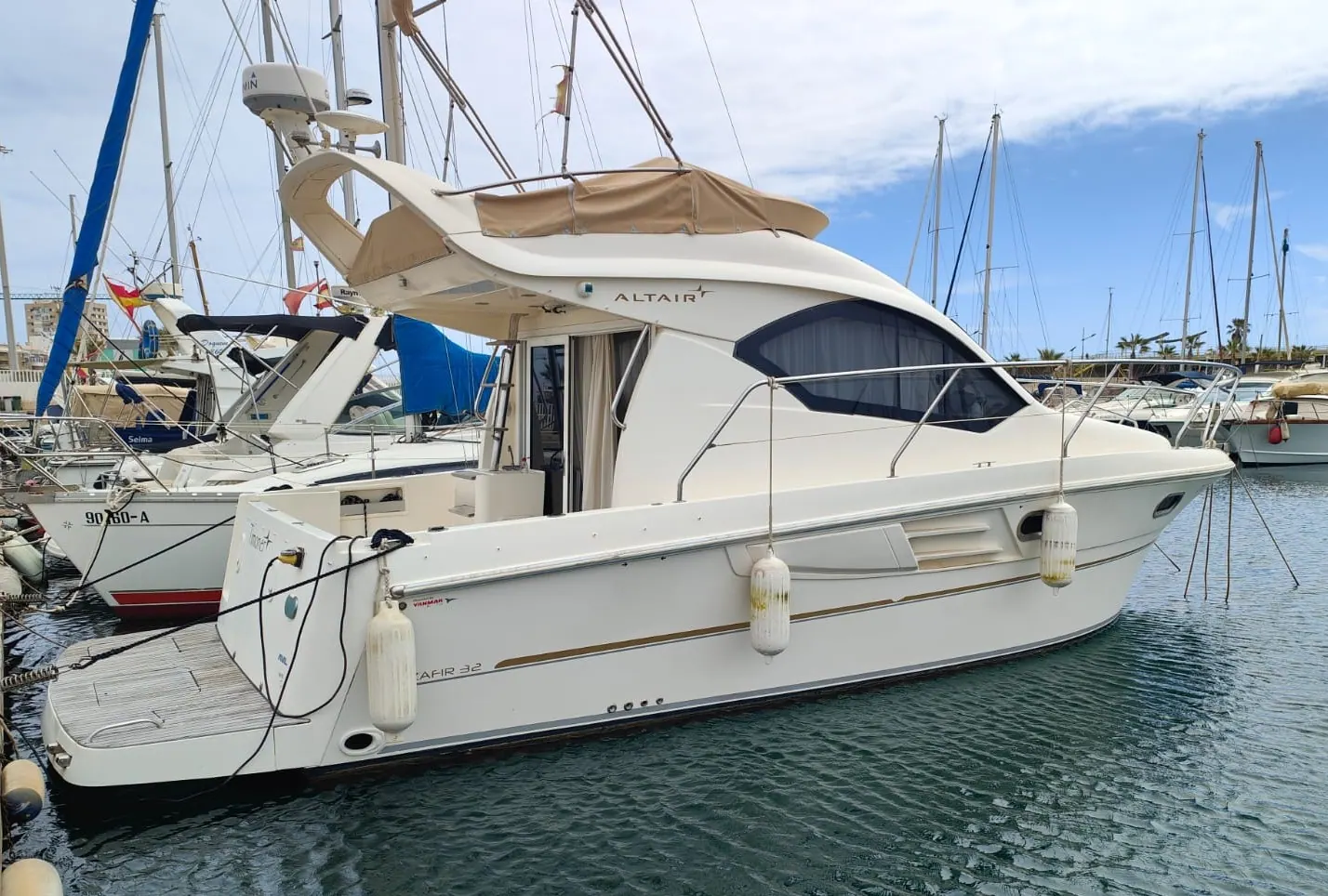 Altair Zafir 32 — foto 1